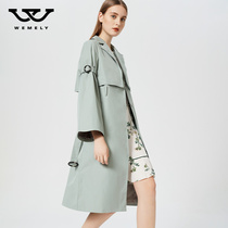 The wind coat woman with a long section 2021 Spring new loose Yinglun Wind design sensation 100 hitch pop over kneecap waist jacket