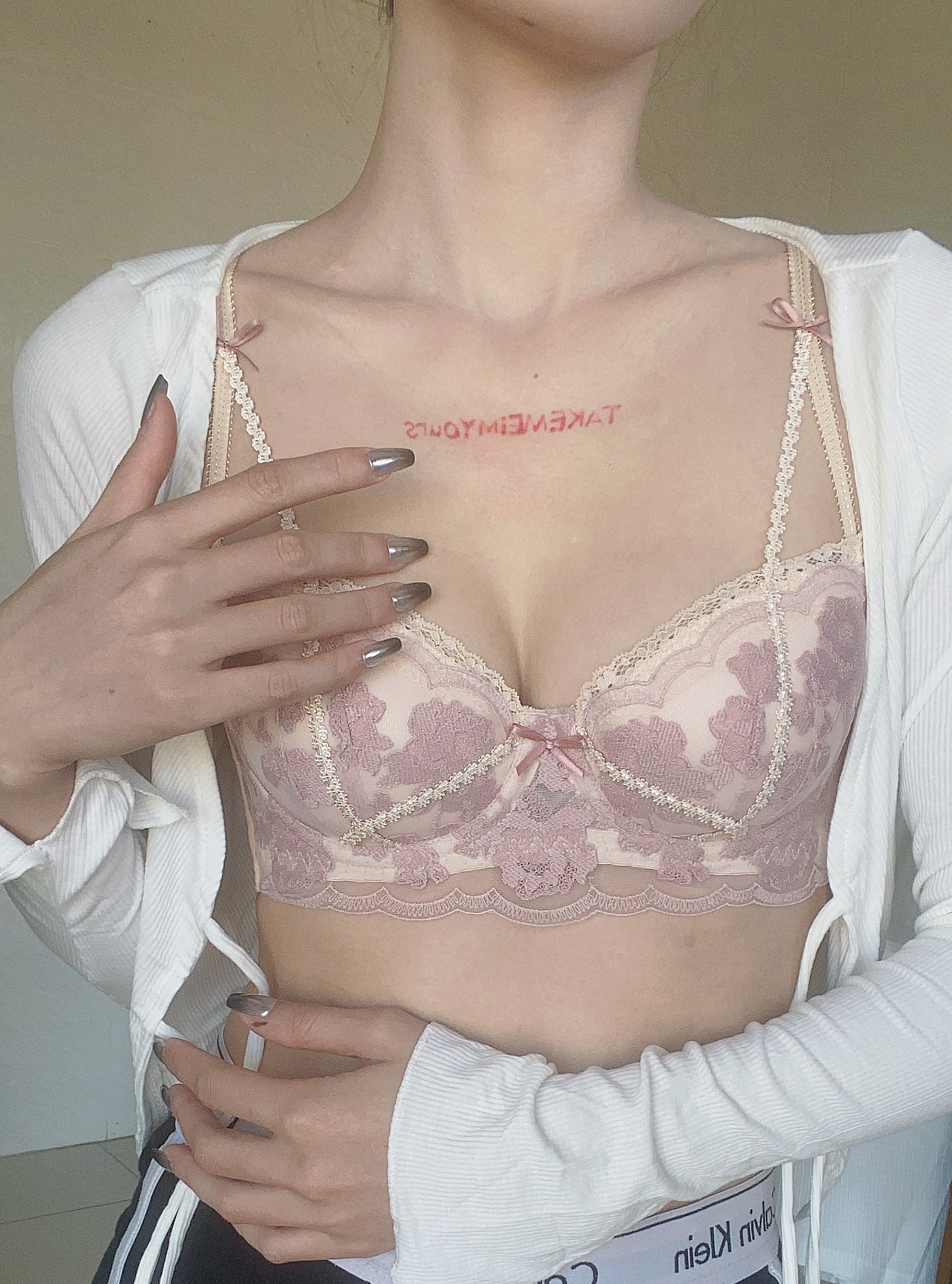 宝诗嫣法式小胸轻聚拢内衣 薄款白色蕾丝文胸 无钢圈舒适不勒 性感套装成套搭配