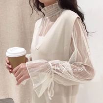 Smiles and laughs running quantity 2018 new fairy web yarn blouses hollowed-out undershirt female trumpeter sleeves half high collar
