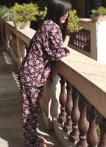 Yunyun global travel purchase]pajamas pajamas for men and women with the same size Nepals highest end material as shown in the picture