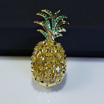 High-end pineapple crystal brooch luxury shining zircon temperament corsage simple Japanese and Korean accessories jacket cardigan pin