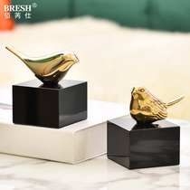 Modern minimalist light extravaganza Bronze Small Bird Swing Piece Creative Home style Room Living Room Bookcase Bookcase Furnishing H1008