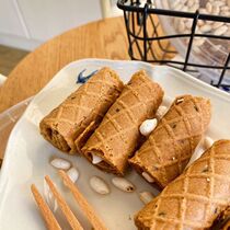 Douyin with net red brown sugar rice flower egg rolls after 80 nostalgic snacks traditional casual snacks Crispy Chicken Egg Rolls
