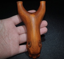 Boutique Yellow Poplar Wood Finely Carved Leopard Head Slingshot Wed a solid wood engraving handlebar piece Living room Decorative Arts collection