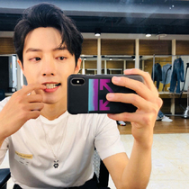 offwhite mobile phone shell Apple x shaw battle with the same xr gradient iPhone7 tide brand 6s design 6p small station 8plus small battle xs custom iPhoneX shaw station o