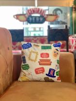 I am crazy about the American drama Old Friends element pillow Friends Cushion Air conditioning quilt Pillow quilt