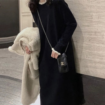 New French style fried street gentleness wearing a hitchy lazy wind fit large coat of undercoat black knit dress with children autumn and winter