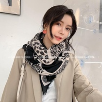 South Korea Dongdaemun scarf female cotton linen winter Korean version of Joker Retro Stripe scarf Warm and thickening dual use