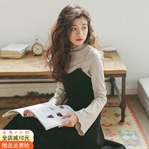  Long-sleeved t-shirt womens early autumn top ins niche chic thin design sense new outfit summer 2021 Hong Kong flavor bottoming