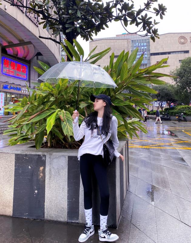 aj1影子灰高帮鞋值得入手？详细曝光质量如何？