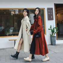 Retro red windbreaker coat womens spring 2021 new medium-long Korean version loose French Hepburn wind coat