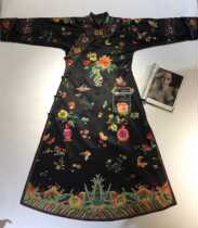 Cloud decoration totem original design womens robes hand embroidered Beijing embroidered embroidered Chinese court dress robe