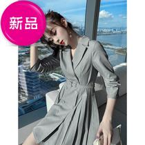 Sister 2020 new womens gray suit neck dress early autumn double-breasted pleated seven-point sleeve