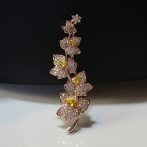 Exquisite Bouquet brooch micro-inlaid zircon fashion leaves corsage coat coat big pin Joker fashion shawl buckle