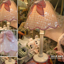  Pink plaid bow European and American fabric decoration table lamp Bedroom pastoral table lamp Wedding wedding bedside lamp