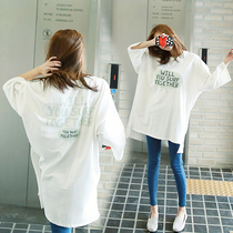 Korean version of the early autumn loose large size womens white t-shirt womens 2019 new medium-long short-sleeved three-point sleeve top