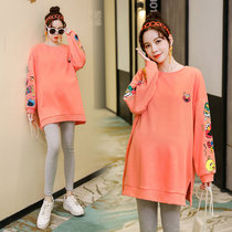 Maternity spring 2020 new Korean printing sweater medium long loose large size t-shirt spring and autumn long-sleeved top