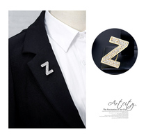 Brooch mens high-end simple personality luxury letters creative wild badge blazer digital corsage small pin