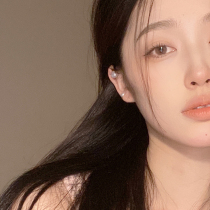 Natural freshwater special-shaped pearl magnetic suction cochlear clip ear clip without ear hole earrings simple and versatile commuter earrings earrings