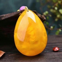 Chicken Oil Golden Horn Honey Wax Drop Pendant Sweater Chain Men And Women Natural Amber Old Nectar Necklace Pendant