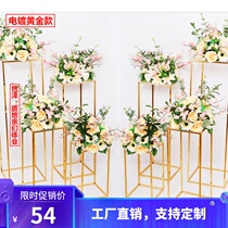  New wedding props golden wrought iron geometric road guide Forest wedding decoration wrought iron box ornaments
