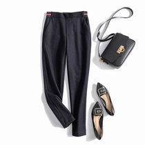 The upper body is huge and comfortable huge and thin.