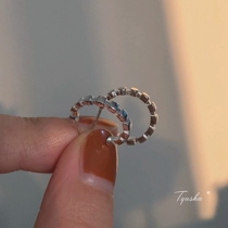 Tyusha minimalist Joker exquisite S925 sterling silver minimalist earrings neutral wind small earrings stacked earrings hypoallergenic