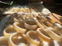 (Universal link) Hetian Jade Qinghai material wild niugou osmanthus cake bracelet