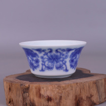 Ming Chuanhua annual blue and white butterfly figure thin tire horseshoe Cup antique ornaments collection