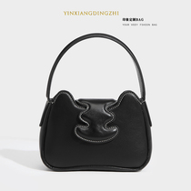 Impression Customized 2022 new tiger year tiger tiger bag advanced sensation pure color pu and European and American fashion magnetic buckle hand-saddle bag