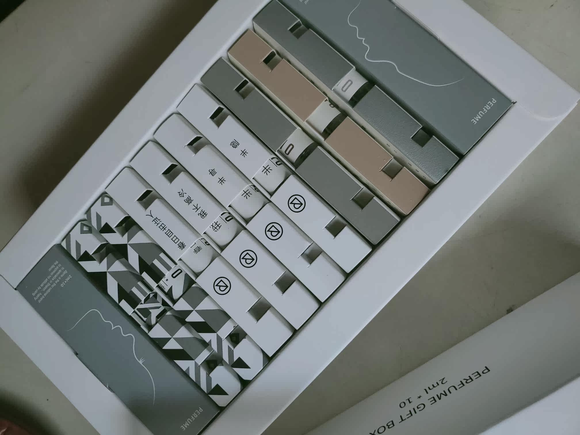 hdr10和hdr400香水功能怎样？详细曝光质量如何？