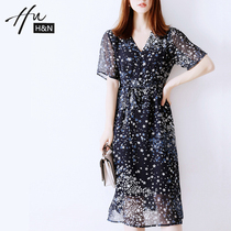 Floral dress summer 2021 new V-neck waist thin French cold air quality short-sleeved tea break skirt tide