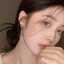 Design sense metal pleated earrings niche earrings temperament cold wind simple all-match earrings female high-end earrings