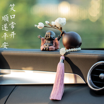 Creative car aromatherapy ornaments sandalwood car Fragrance Jewelry Center console decoration goddess National Tide senior niche