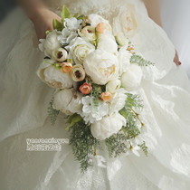 European and American simulation bride hand bouquet wedding outdoor beautiful studio photo beach travel photo Forest hand bouquet ball