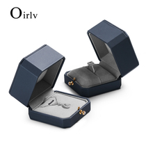 Doppel 2022 New pint high-end light extravagant star anise PU leather Sort by button Jewelry Box Wedding Coursehold Wedding to the ring box