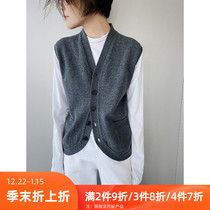 UPW double-strand 26 merino wool V-neck knitted vest cardigan new new beauty warehouse