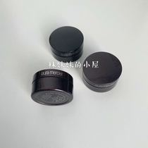 Lola concealed the shade of the black cock cock pimple by Laura Mercier LM eye concealment