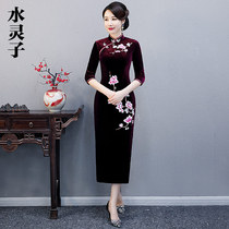 Golden Velvet Cheongsam Temperament 2019 New Autumn Embroidery Chinese Style Long Sleeve Vintage Middle-aged and Old Mother