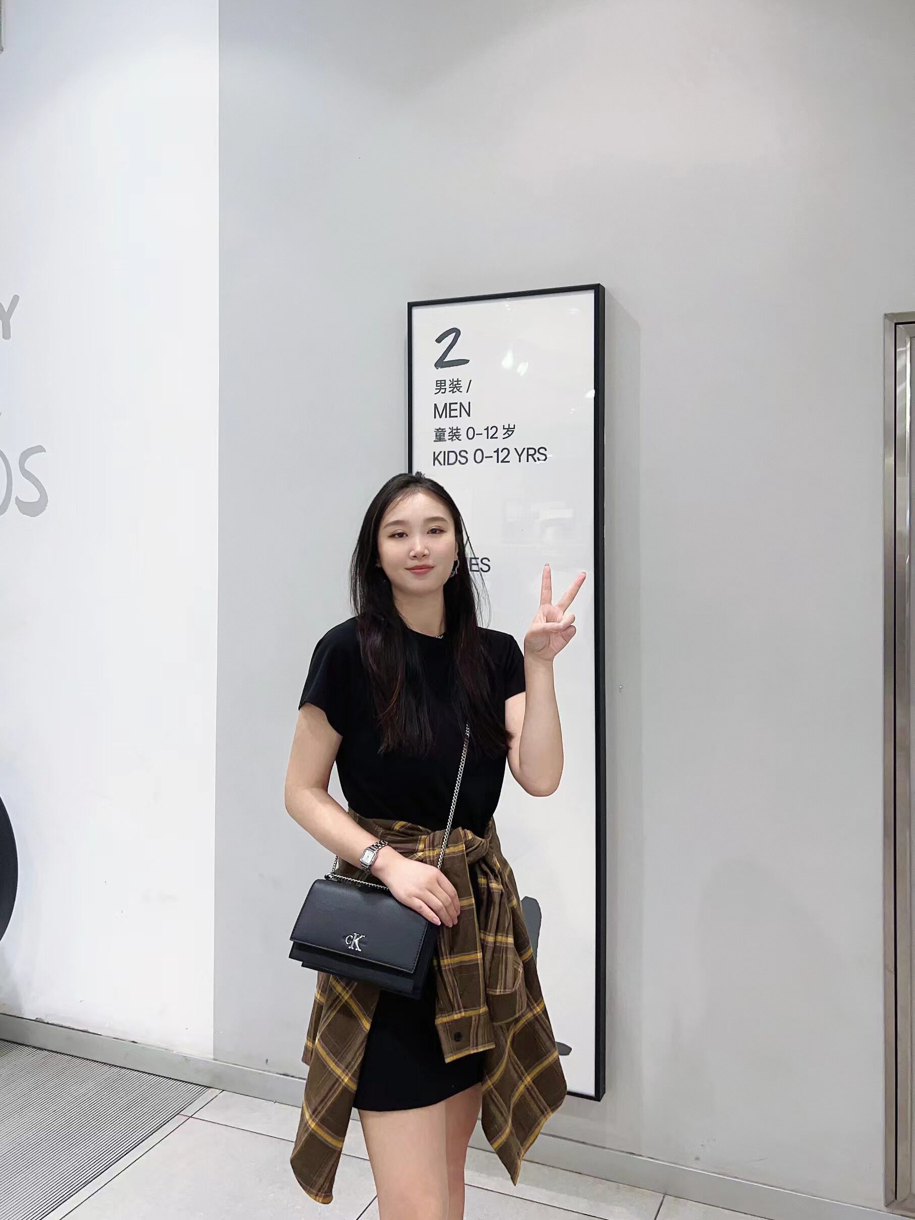 Calvin Klein优雅通勤包 荔枝纹皮质高级耐磨 字母搭扣翻盖简约大气