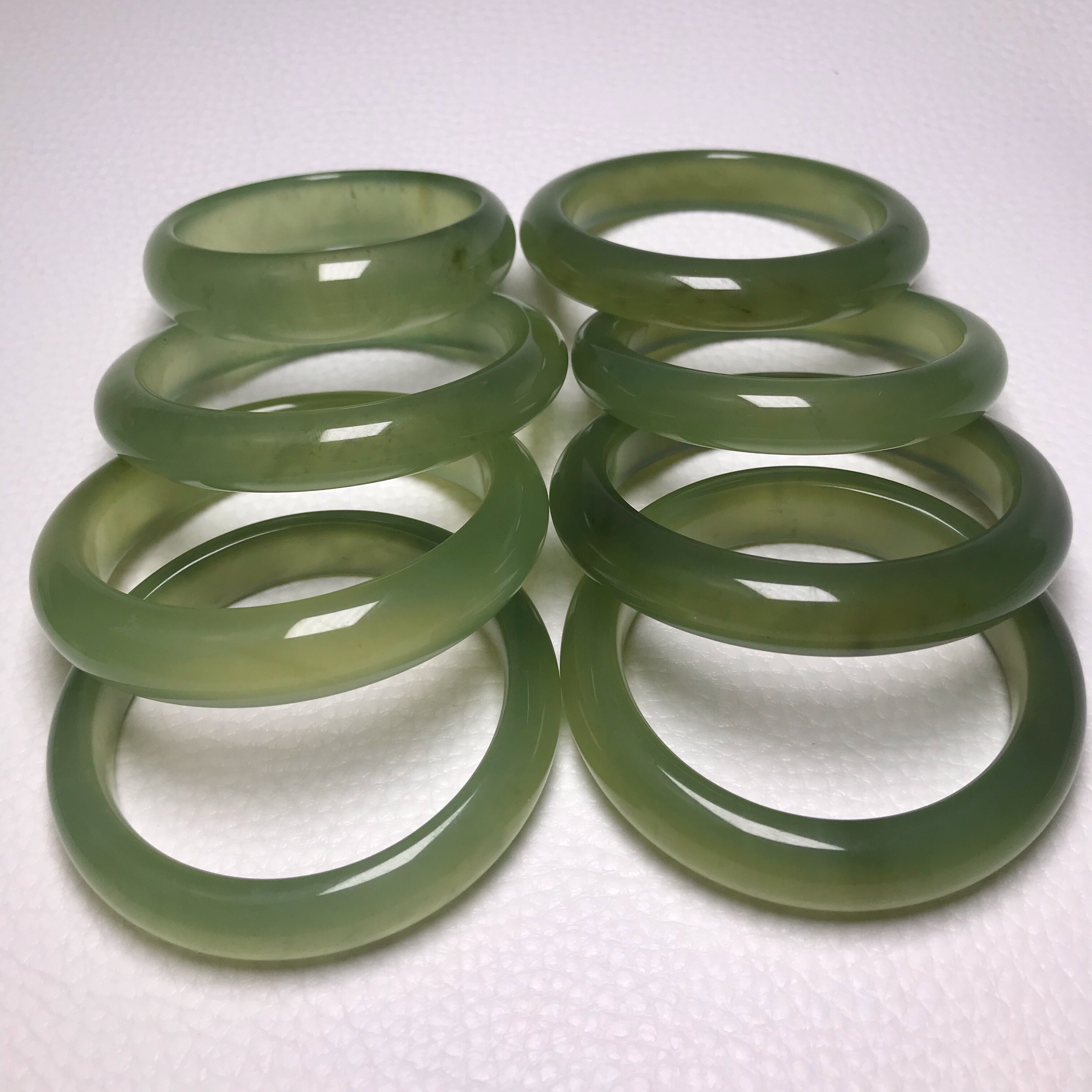 Small Snow Jade specializes in super-connected single beats and does not ship into the direct sowing room shopping