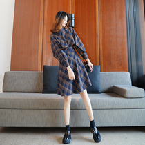 2021 new womens autumn dress temperament chic French niche senior design sense English grid high collar dress