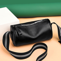 Genuine leather girl bag 2022 new single shoulder inclined satchel female head layer cow leather bucket bag 100 hitch broadband mini cylinder