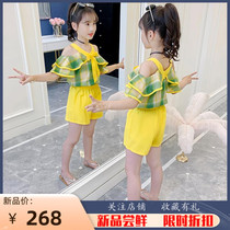 Girls Summer Korean version suit 2022 new CUHK Scout little girl foreign air dew shoulder short sleeve shorts Two sets of damp