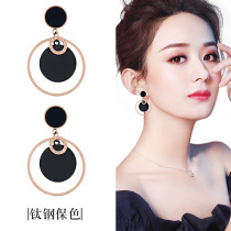 Korean version of long temperament earrings female summer fashion Joker earrings cold wind retro personality Net red earrings