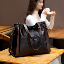 Hong Kong soft leather texture brand-name bag women's 2020 new tide autumn and winter handbag shoulder bag messenger bag