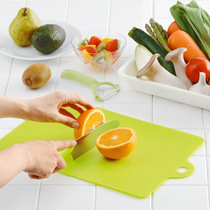 Household fruit cutting board small cutting board plastic pad cutting board cutting vegetable mini board thin felt board antibacterial anti-mildew board