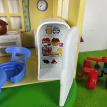(Kitchen accessories) The House piggy forest family can be used for universal refrigerators.
