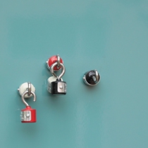 Zero selection Japan Dulton magnet hook Household creative round wall hanging free hole storage magnet magnet magnetic