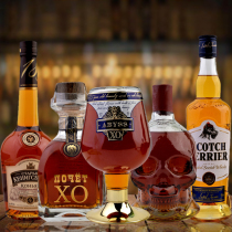 Foreign Wine Original imported Ukraine brandy whisky High foot cup Skull skull Skull Stash XO Scottish Little Hunting Dog
